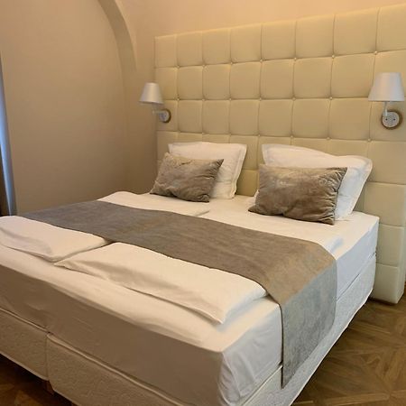 Zamek Ratmerice - Hotel & Resort Luaran gambar