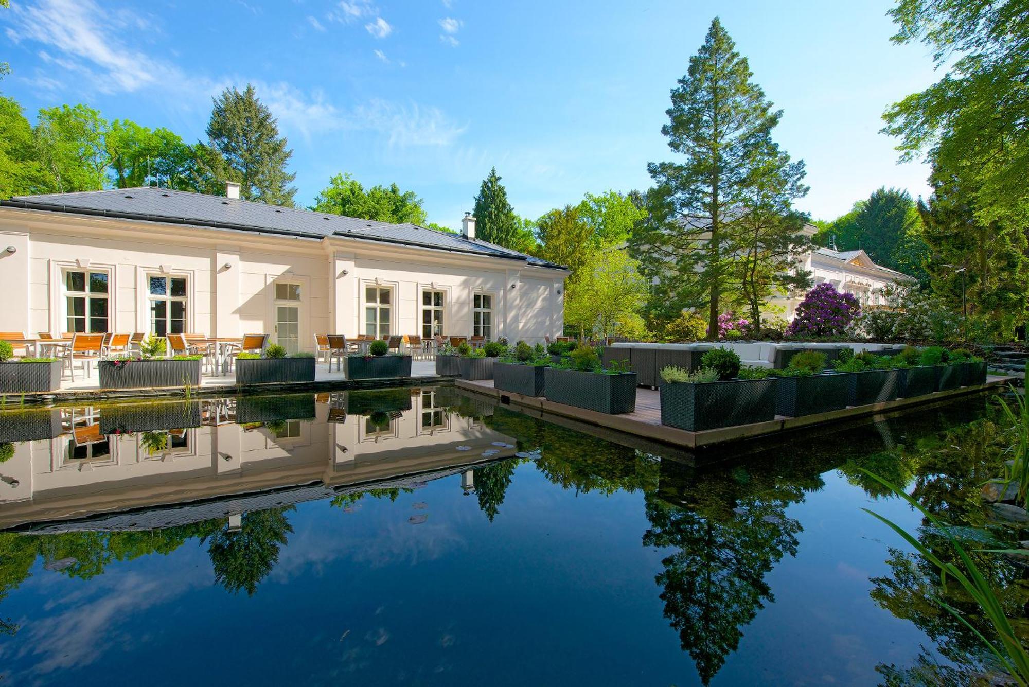 Zamek Ratmerice - Hotel & Resort Luaran gambar
