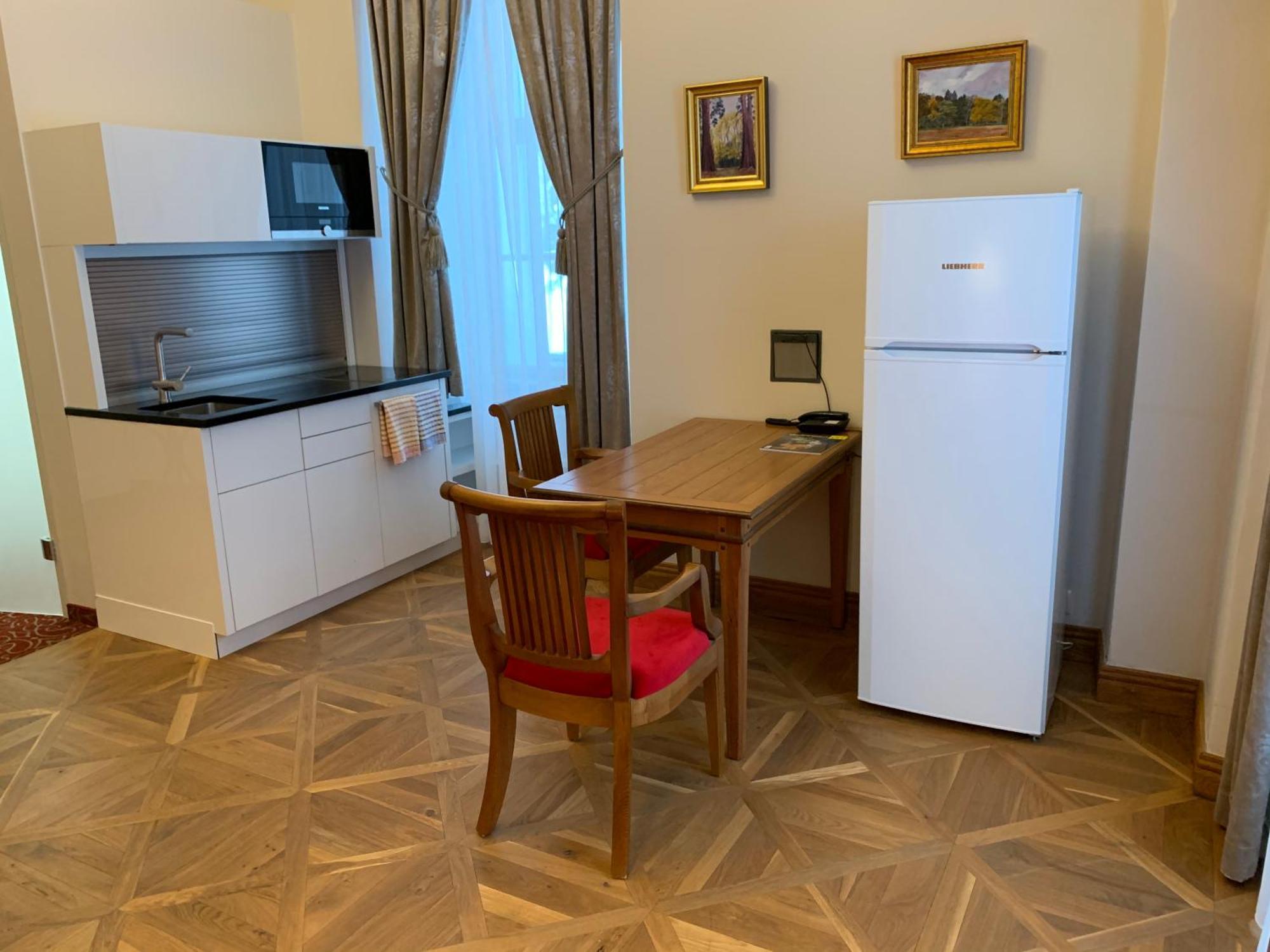 Zamek Ratmerice - Hotel & Resort Luaran gambar