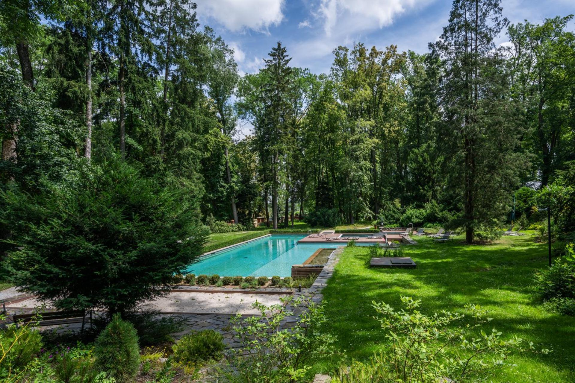 Zamek Ratmerice - Hotel & Resort Luaran gambar