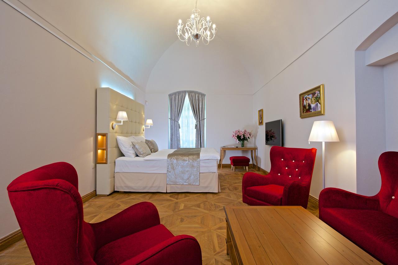Zamek Ratmerice - Hotel & Resort Luaran gambar