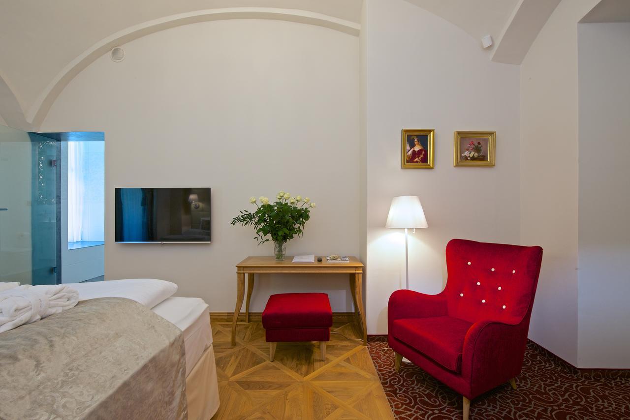 Zamek Ratmerice - Hotel & Resort Luaran gambar
