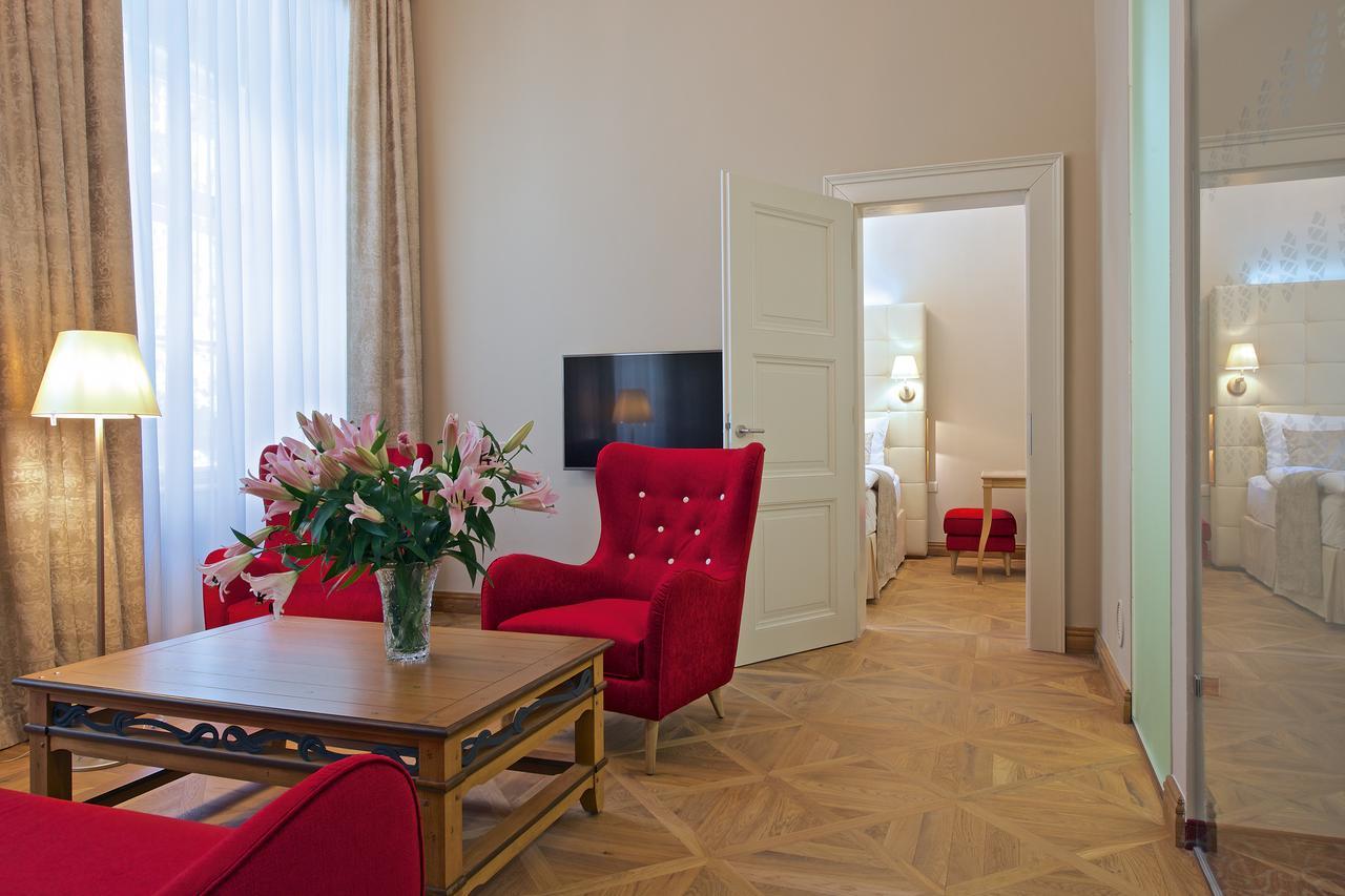 Zamek Ratmerice - Hotel & Resort Luaran gambar