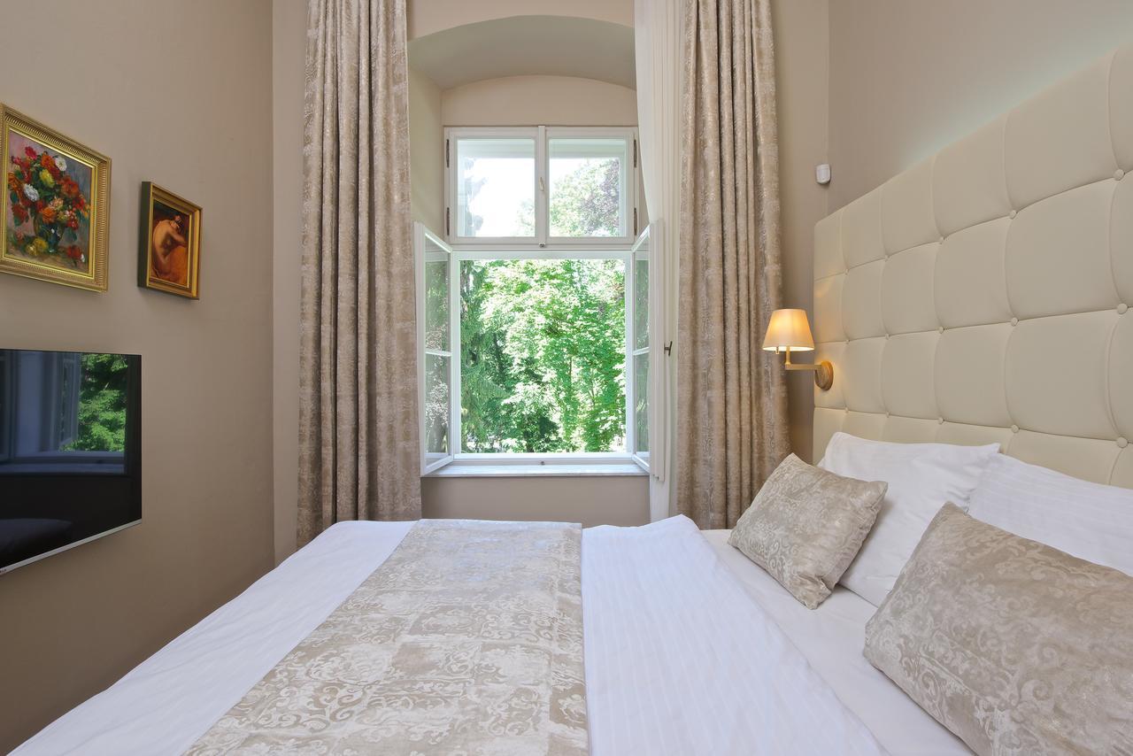 Zamek Ratmerice - Hotel & Resort Luaran gambar