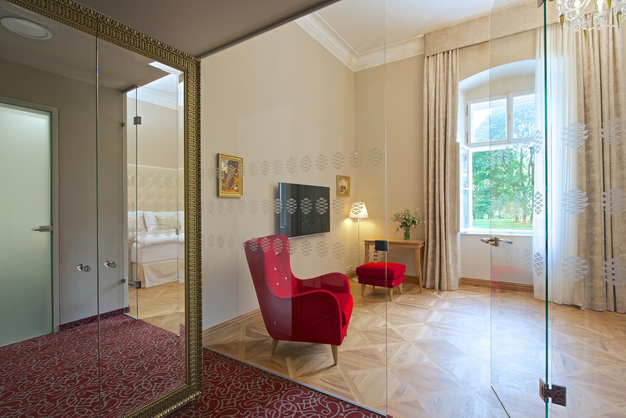 Zamek Ratmerice - Hotel & Resort Luaran gambar