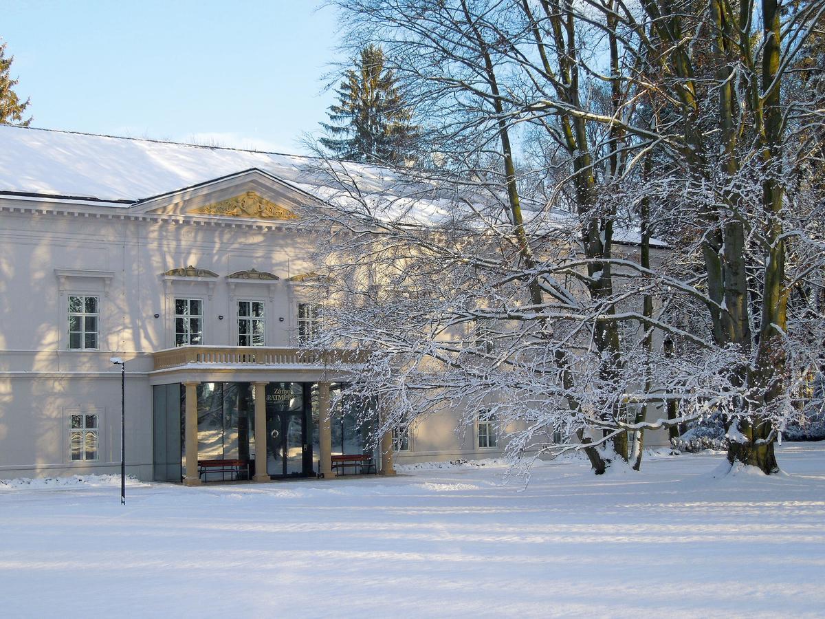 Zamek Ratmerice - Hotel & Resort Luaran gambar